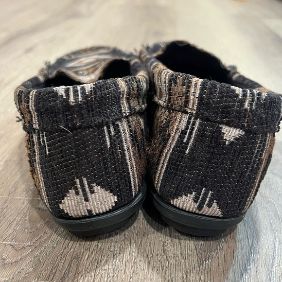 Minnetonka Size 6.5 Women’s Aztec Woven Dominican Republic Slippers Loafers - Picture 7 of 12